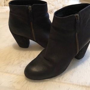 BP black booties
